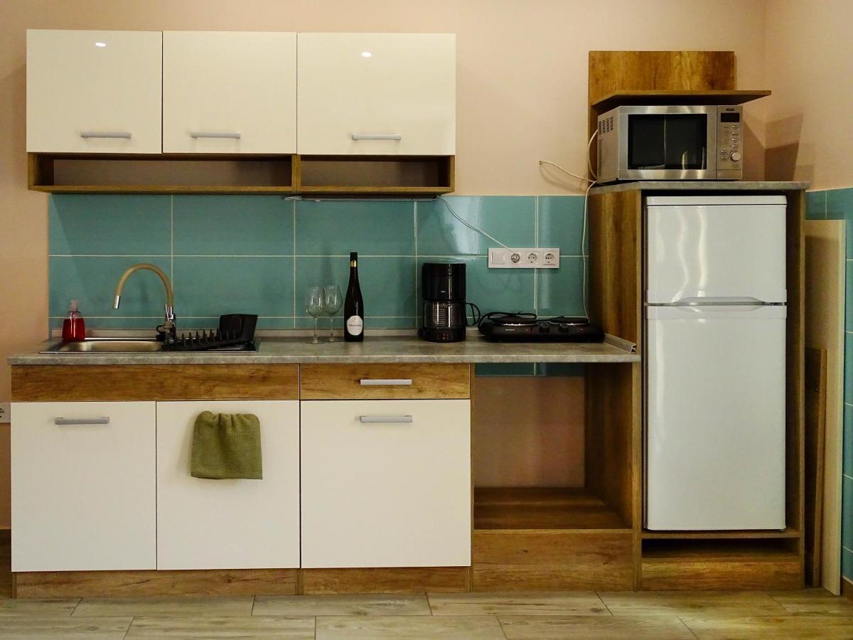 Eddy Apartman Eger Exteriör bild